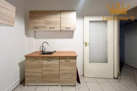 Lokal do wynajęcia 93m2, witryna, ruch pieszych, praga