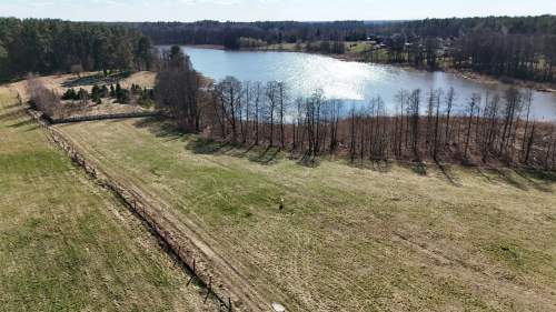 Piękna działka z linią brzegową jeziora Wygryny w Wygrynach