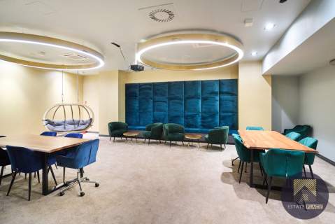 Unikalny Apartament w Mennica Residence