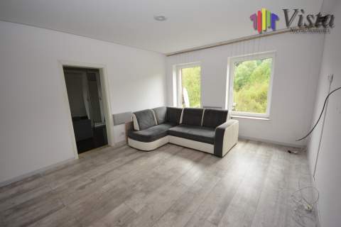 3 pokojowe mieszkanie na 1 piętrze, balkon
