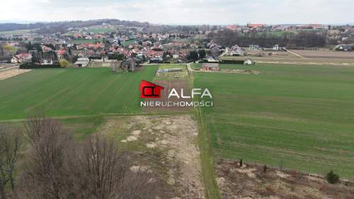Działka ok. 11 arów w miejscowości Wierzbna 