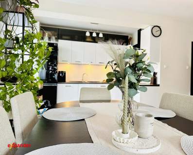 Komfortowe 3 pok/ Zamknięte osiedle/Zieleń/Balkon