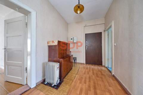Przestronne 80 m2 piwnica 10 m2 - Bytom Szkolna, po remoncie...