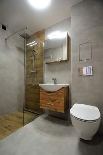 2 pokoje po generalnym remoncie Balkon 42 m 