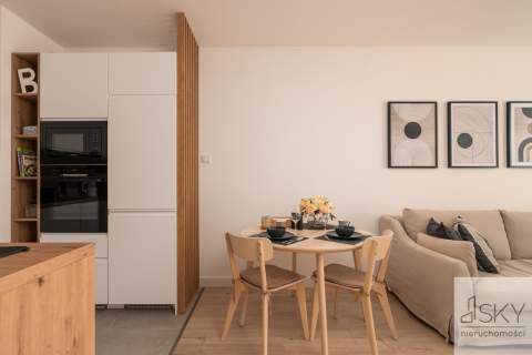 Piękne 2 pokojowe, balkon, klima, garaż, siłownia