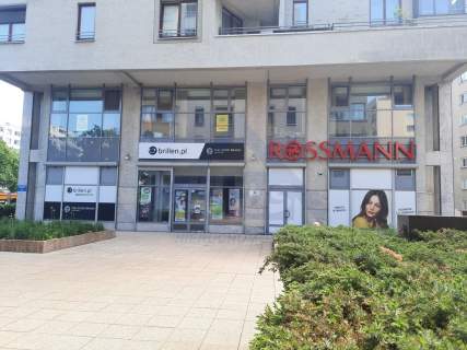 LOKAL Z ROSSMANNEM