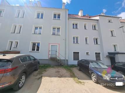 Lokal użytkowy w centrum - parter, witryna