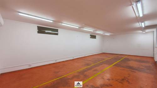 Lokal magazynowy produkcyjny biuro 152 m2