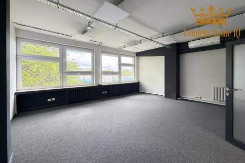 Na wynajem biuro 160,6 m2 z częściami wspólnymi, Włochy, Jer
