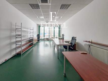 Obiekt biurowo-magazynowy 1 501 m2 działka 56 arów
