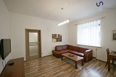 2 POKOJE, GARAŻ MIEJSCE POSTOJOWE 