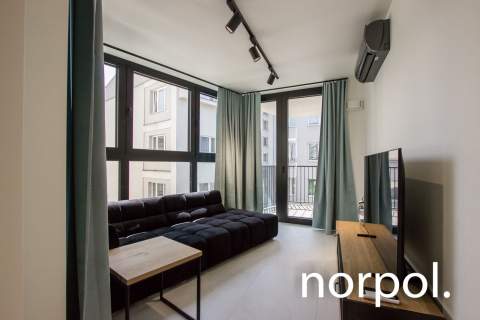 Nowoczesne mieszkanie z przestronnym balkonem / modern apartment