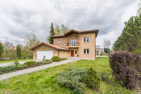 Elegancki Dom 302,5 m Kady, działka 2680 m 