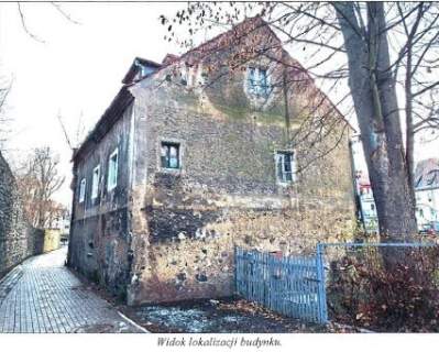 Działka zabudowana - średniowieczny Dom Żupana