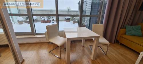 Lokal inwestycyjny z możliwością zamieszkania