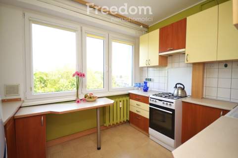3 pokojowe mieszkanie 48 m2 ul. Wyzwolenia balkon