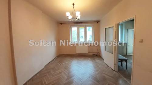 Mieszkanie dwupokojowe z balkonem, budynek z 1938
