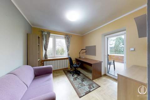 Dom 340 mkw. z dużą działką w Markach