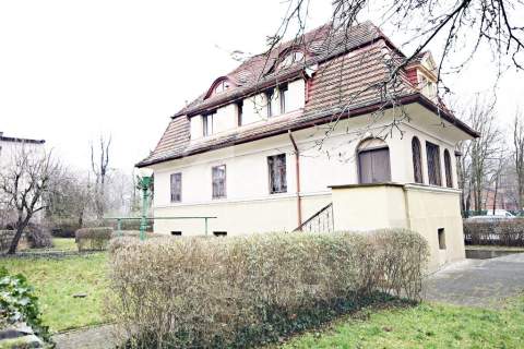 Willa poniemiecka w Darłowie 350 m2