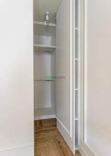 Komfortowe dwa pokoje z balkonem , garaż