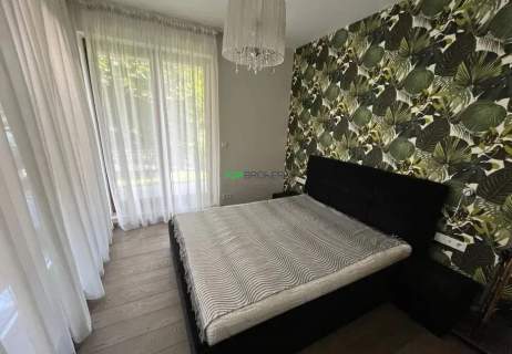 Komfortowe 5 pokoi, ogródek, 2 garaże