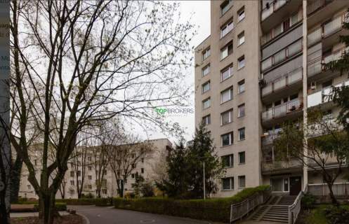 Rozkładowe trzy pokoje blisko metra
