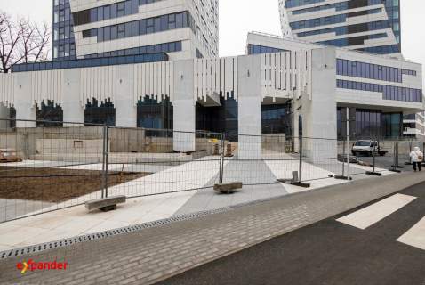 ścisłe centrum miasta 60 m2 parter