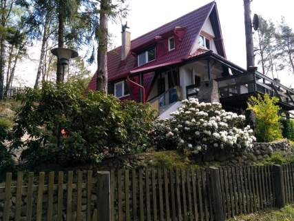 Piętrowy domek letniskowy nad jeziorem Ostrowickim Kaszuby