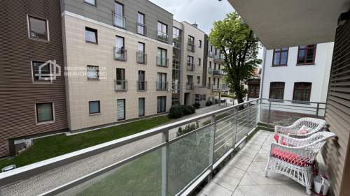 2-pok. apart z balkonem i miejscem w hali -Sopot