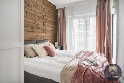Unikalny Apartament w Mennica Residence