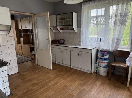Dom do remontu z dużą działką i pięknym otoczeniem natury