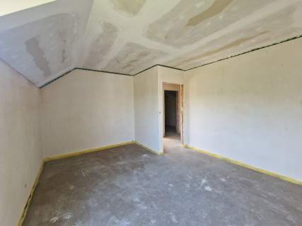 Dom bliźniak 125m2, garaż, ogród, media
