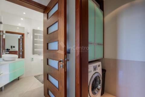Przestronny apartament duży taras. Czerwone Maki
