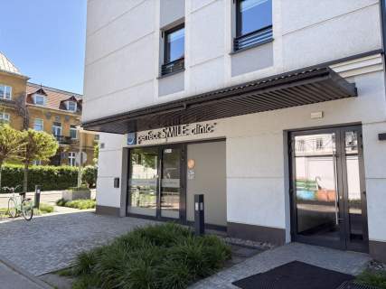 Lokal medyczny po klinice dentystycznnej