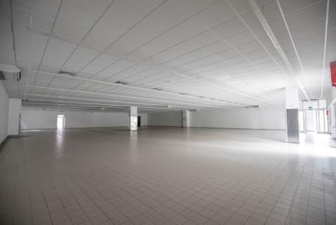 Obiekt handlowo-usługowy 950 m2 - Kraśnik