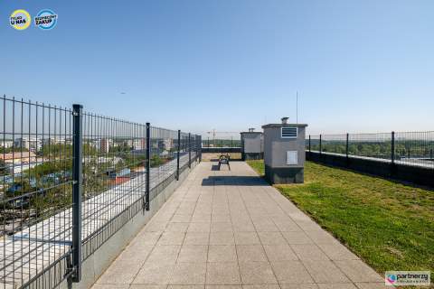 2 pokoje z balkonem i miejscem w hali garażowej
