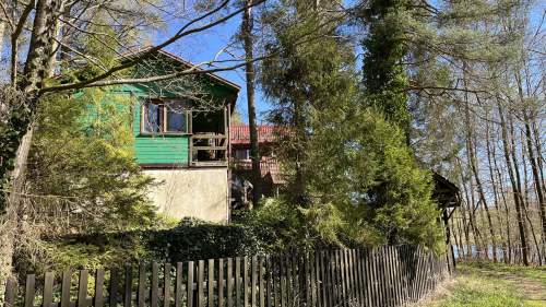 Piętrowy domek letniskowy nad jeziorem Ostrowickim Kaszuby
