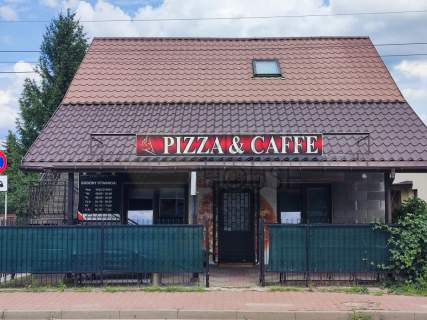 Budynek handlowo-gastronomiczny w centrum Pilawy