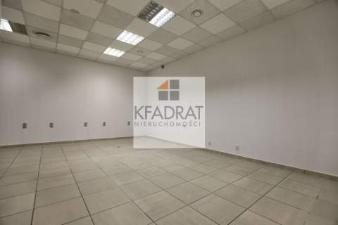Lokal 55 m2 handlowo -usługowy Mierzyn ,parking