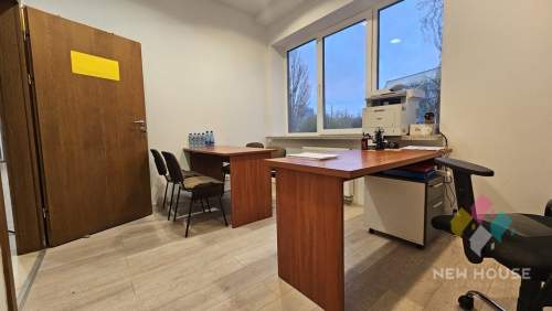 4 pomieszczenia biurowe 46m2 - parter, parking