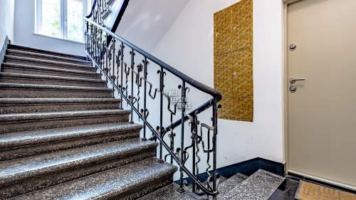 Elegancka kamienica przy parku kolejowym - winda