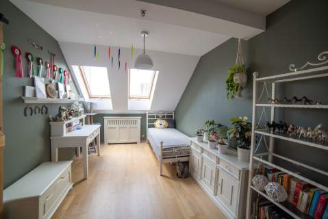4 pok, 2 balkony, piwnica 30m 2 miejsca postojowe