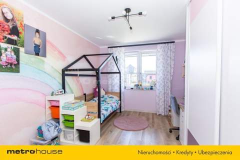 Nowoczesny dom z dużą działką w Marcelinie