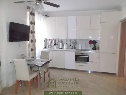 Hoża - mieszkanie 53 m2, klimatyzacja, 2 balkony.