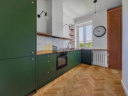 Elegancki 4 pokojowy apartament w kamienicy