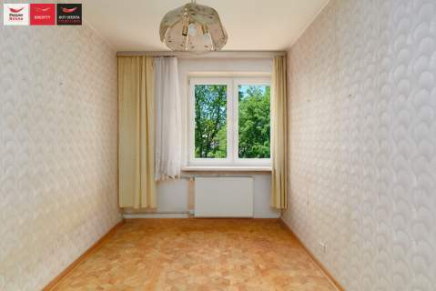 Metro Wilanowska, 4 pokoje, dwustronne, do remontu