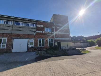 Sprzedam hale, magazyny, lokale biurowe 12815 m2
