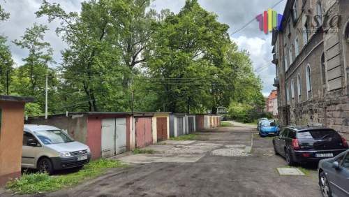 Działka pod garaż z projektem budowlanym
