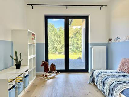 Nowy, parterowy dom przy lesie 5 pokoi 181 m2