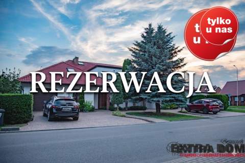 DOM Z PIĘKNYM OGRODEM W KAMERALNEJ OKOLICY